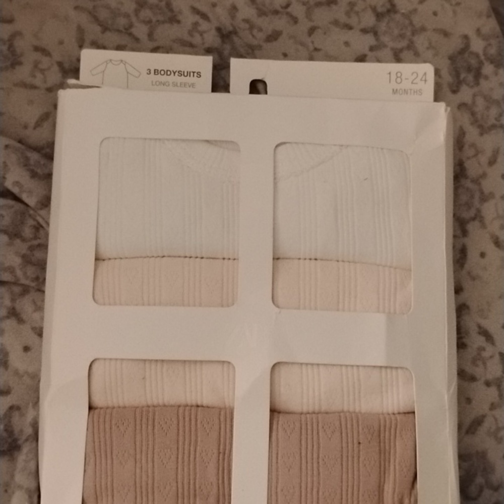 Package Of Three Longsleeve Bodysuits In Neutral Colors